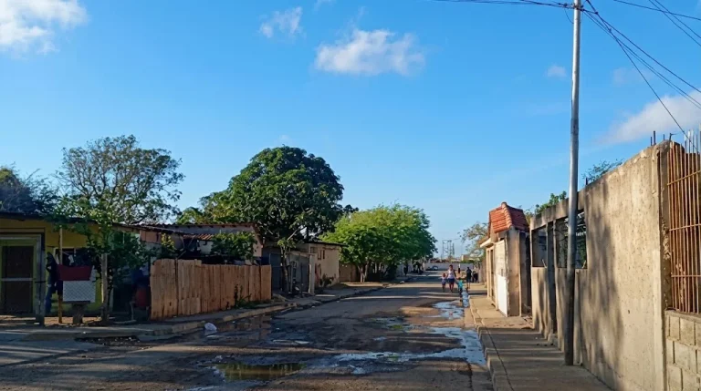 Denuncian desperdicio de agua potable en El Espinal