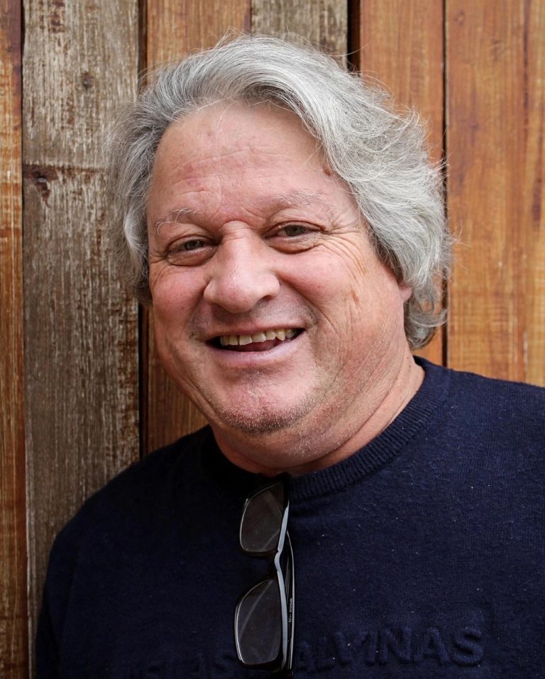 El director de coros y cantante Milton Rhys dictará taller gratuito de técnica vocal en Trelew