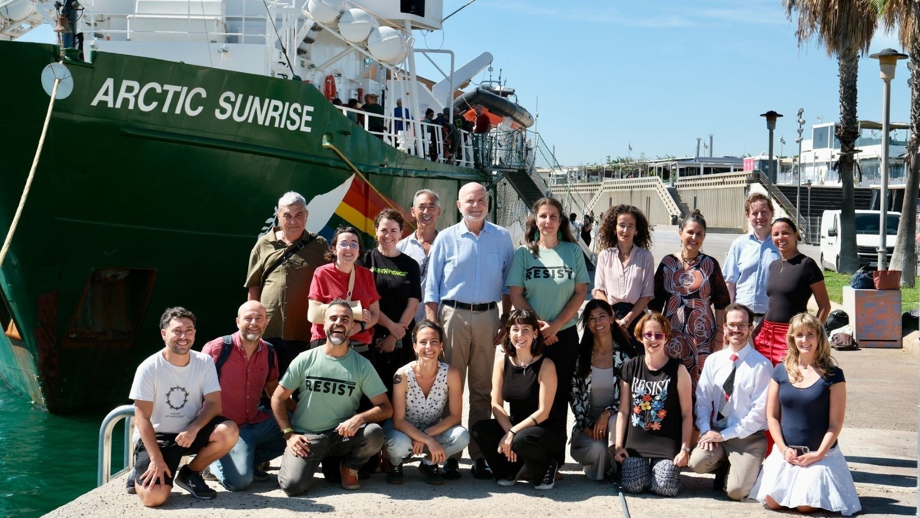 El juicio a activistas de Greenpeace arranca con peticiones de cinco años de cárcel por persona El juicio a activistas de Greenpeace arranca con peticiones de cinco años de cárcel por persona