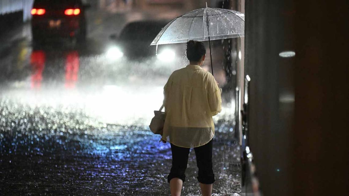El SMN emite alerta naranja por tormentas severas en AMBA: granizo, vientos de 100 km/h y lluvias intensas El SMN emite alerta naranja por tormentas severas en AMBA: granizo, vientos de 100 km/h y lluvias intensas