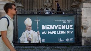 Escuelas concertadas francesas sustituyen clases por promoción del Catolicismo por la visita de León XIV