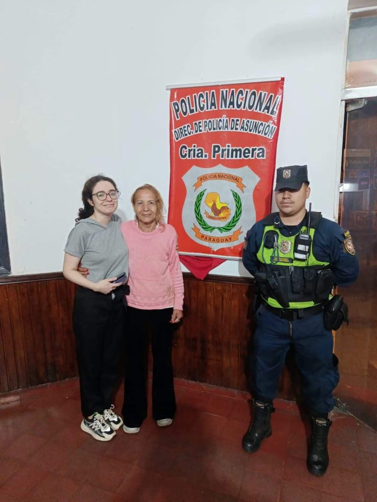 Final feliz: localizan a familiares de una mujer desorientada en Asunción