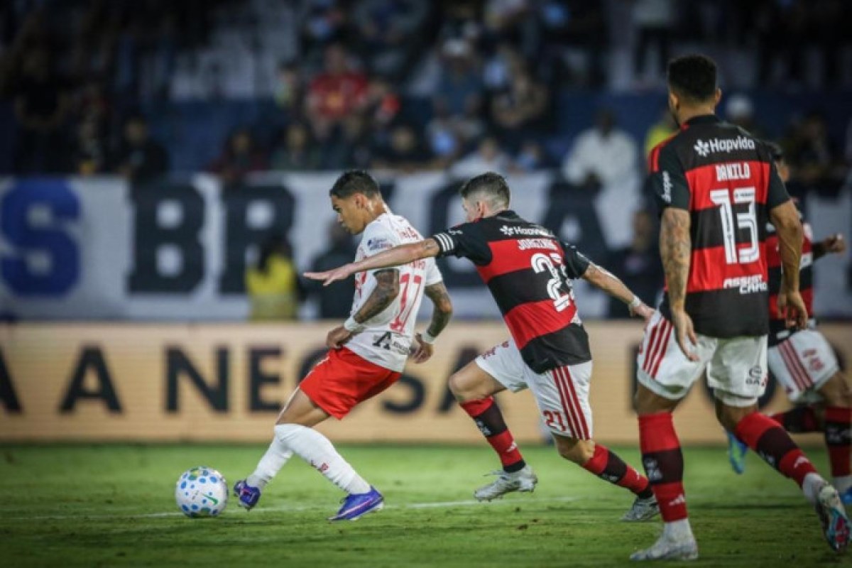Flamengo pega o Bragantino no Maracanã: saiba onde assistir ao vivo Flamengo pega o Bragantino no Maracanã: saiba onde assistir ao vivo