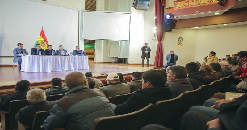 Gobierno y transporte acuerdan mesas de trabajo para atender las demandas del sector Gobierno y transporte acuerdan mesas de trabajo para atender las demandas del sector