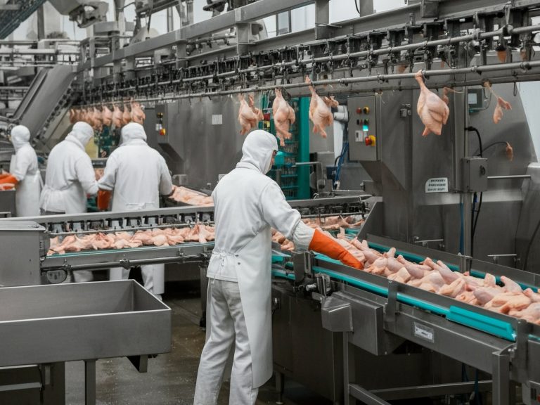 Granja Tres Arroyos, de racha: ahora la tercera sociedad del grupo pidió el concurso, ¿podría caer en quiebra?