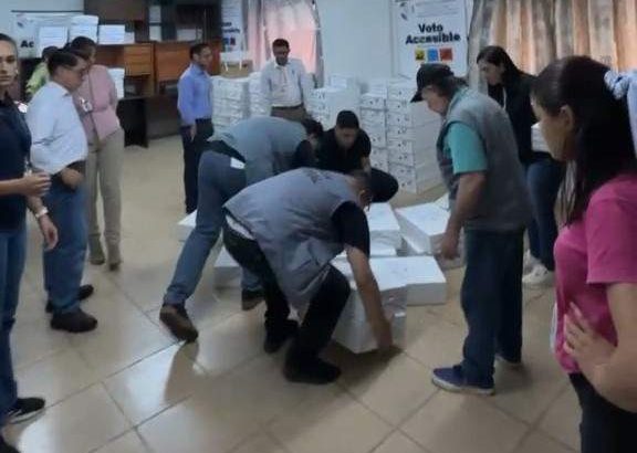 Guairá recibe kits electorales para 168.000 electores de cara a las municipales de este domingo