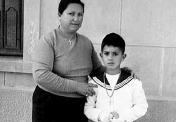 La foto acertijo: ¿Quién es este niño fabulador que es una de las figuras más aclamadas del cine español?