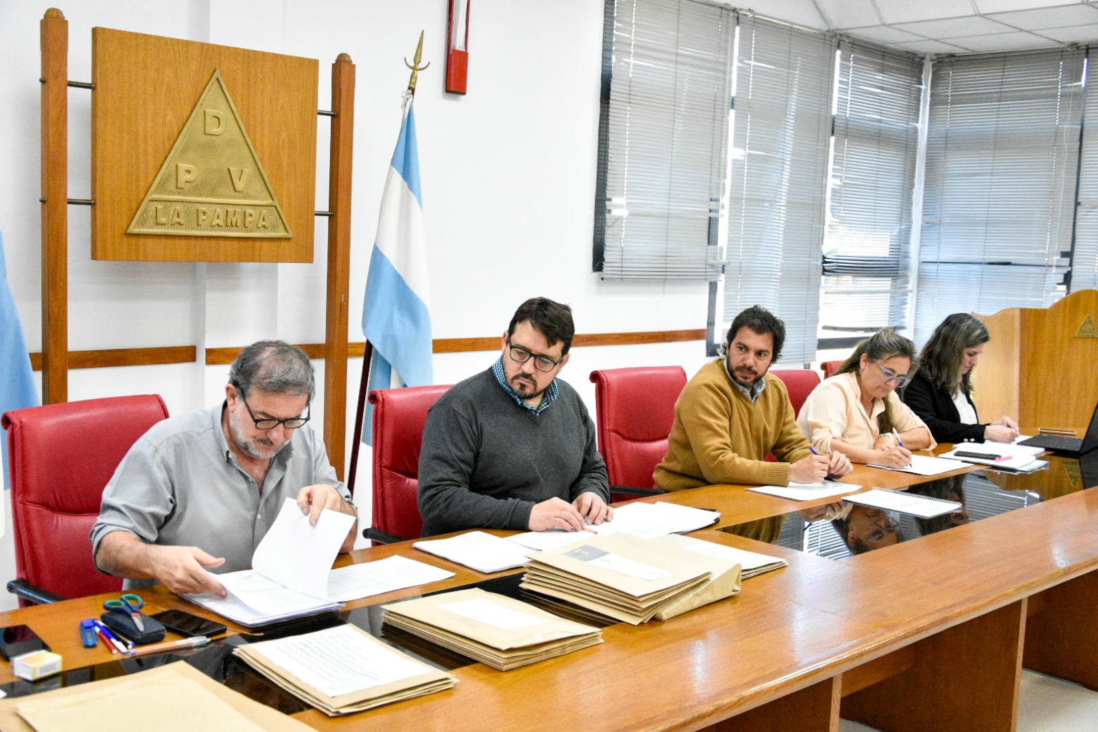 La Pampa licitó tareas de mantenimiento en rutas provinciales por más de .170 millones La Pampa licitó tareas de mantenimiento en rutas provinciales por más de .170 millones