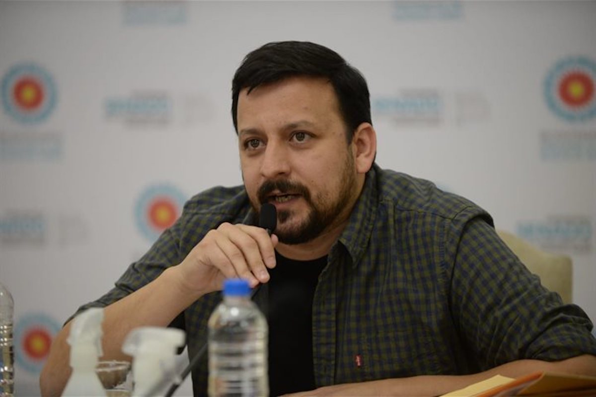 Legislador oficialista le reclama a Kicillof que “se hagan cargo de implementar” una ley Legislador oficialista le reclama a Kicillof que “se hagan cargo de implementar” una ley