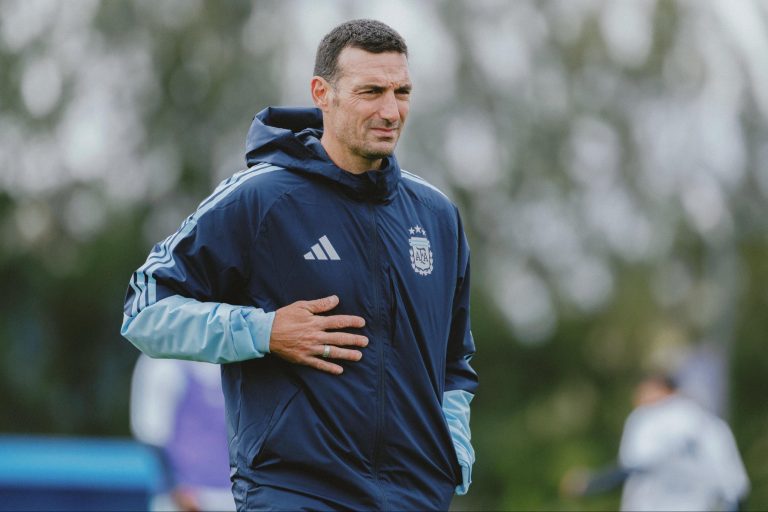 Lionel Scaloni: Messi, como él quiera