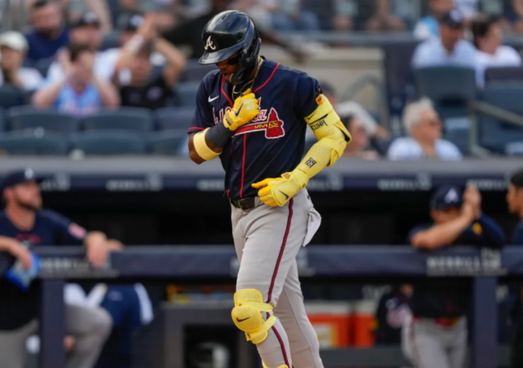 Los Bravos descartan una fractura en Ronald Acuña Jr. tras salir lesionado en Cincinnati