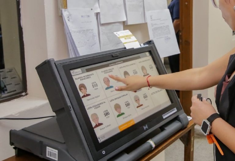 Maidana rechaza auditoría de máquinas de votación y tilda la propuesta de “descabellada”