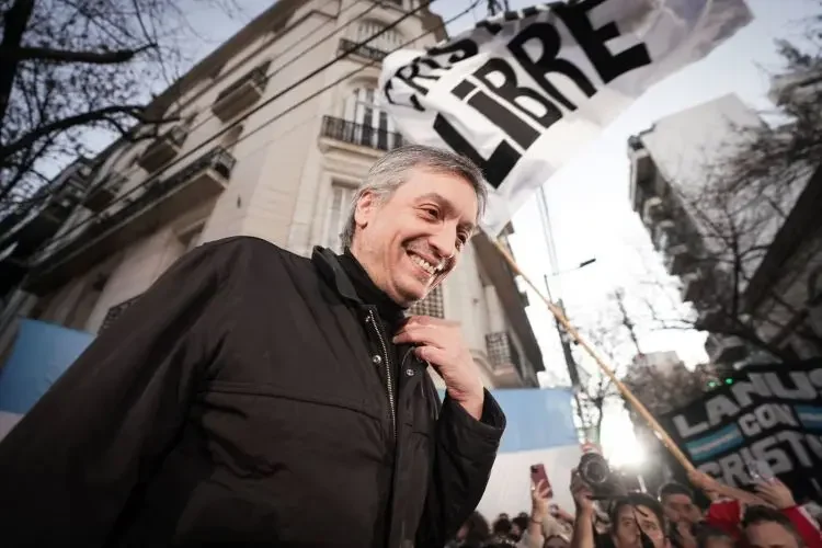 Máximo K. propone crear un impuesto del 3% a la fuga de capitales