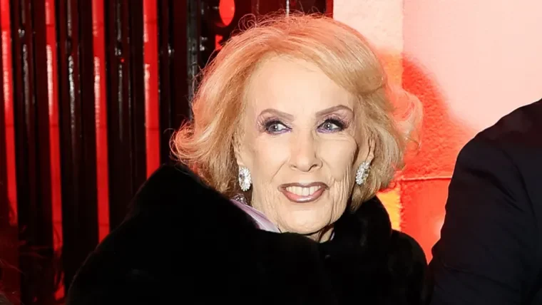 Mirtha Legrand permanece internada en el Sanatorio Mater Dei: “Encontraron la bacteria, lograron hidratar a la diva y preparan una batería de antibióticos”
