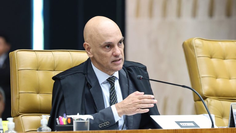 Moraes arquiva apuração contra ex-diretores da PRF por blitzes de 2022