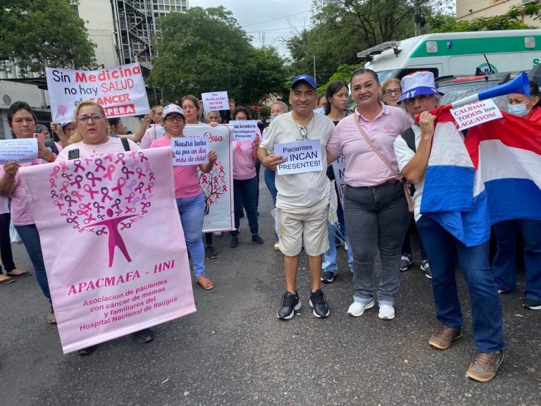 Pacientes oncológicos exigen participación al Gobierno y respaldan a la Doctora Noguera