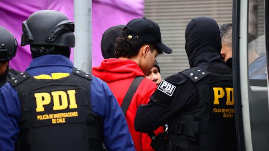 PDI detiene a cuatro personas en San Bernardo y La Pintana e incauta armas y drogas