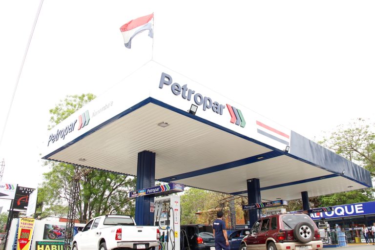 Petropar baja precio de los combustibles