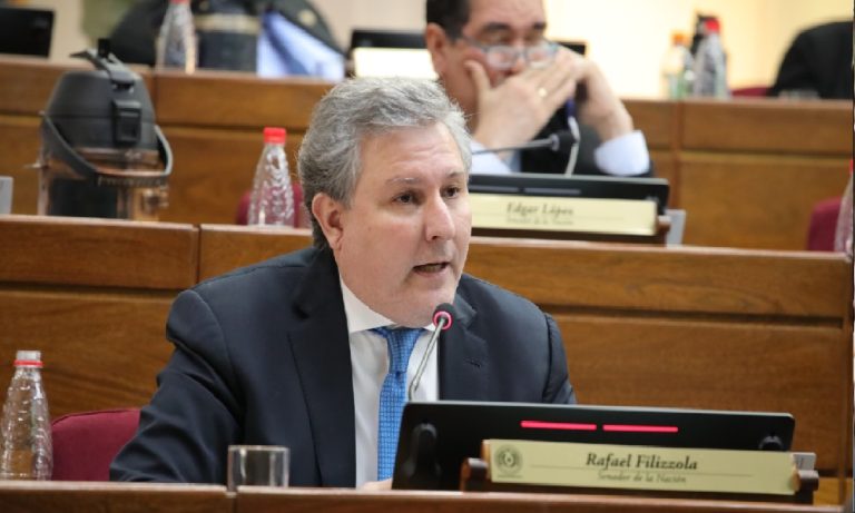 Revocan el sobreseimiento de Filizzola en el caso Comisarías
