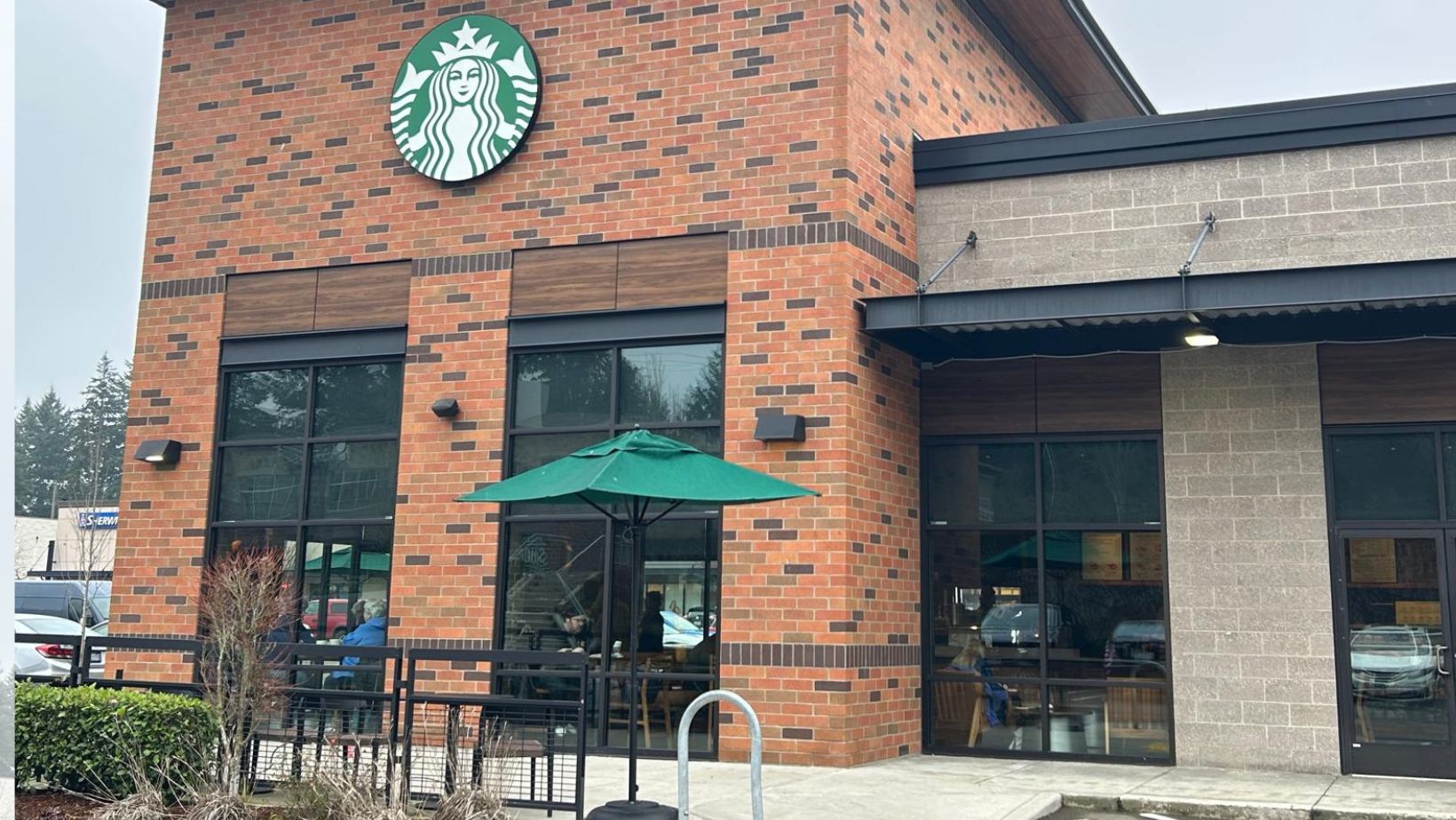 Starbucks cerrará 250 tiendas en Norteamérica esta semana Starbucks cerrará 250 tiendas en Norteamérica esta semana