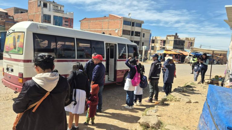 Sucre: Padres de familia piden revisar tarifa escolar transitoria y apuntan a clases a distancia ante inminentes movilizaciones || El sector exige la abrogación del Decreto Supremo 5716 y advierte con medidas de mayor alcance si no recibe respuesta.