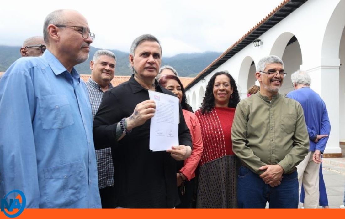 Tarek William Saab anuncia firma de histórico convenio de la GMVV con Unearte para impulsar la formación cultural Tarek William Saab anuncia firma de histórico convenio de la GMVV con Unearte para impulsar la formación cultural