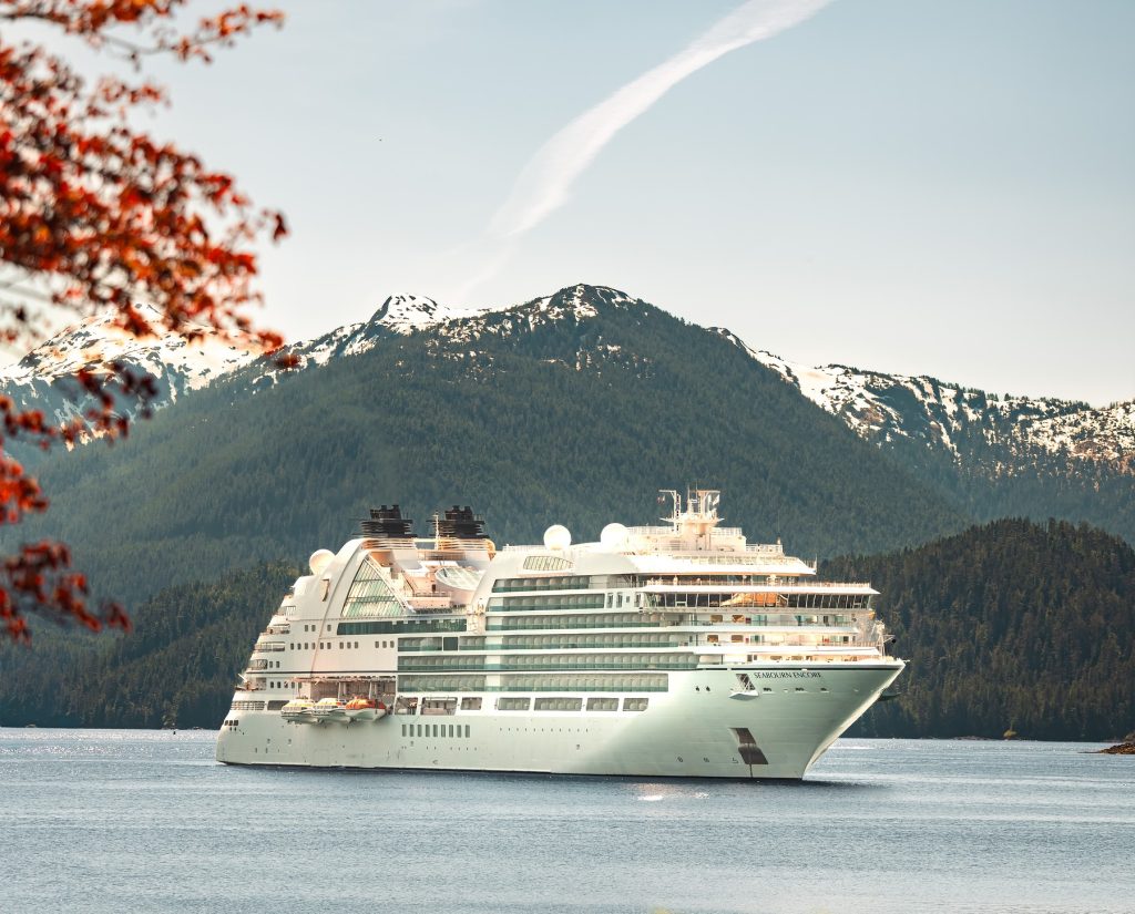 Temporada 2027 del Seabourn Encore en Alaska contempla desde glaciares hasta Denali