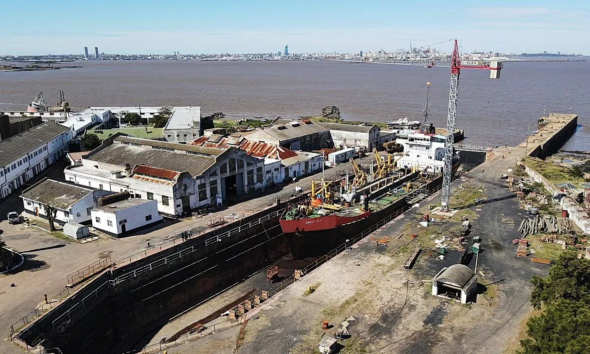 Uruguay — La ANP destina US$ 2,7 millones al mantenimiento de la draga D7 y apunta a recuperar capacidad de dragado público Uruguay — La ANP destina US$ 2,7 millones al mantenimiento de la draga D7 y apunta a recuperar capacidad de dragado público