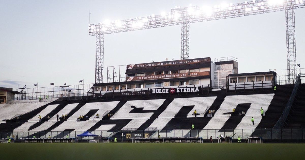 Vasco pede ao Maracanã para jogar contra o Boca Juniors com 70 mil pessoas Vasco pede ao Maracanã para jogar contra o Boca Juniors com 70 mil pessoas