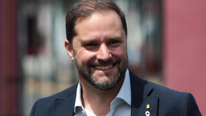 Vuelta de Baquedano: Alcalde Bellolio emplaza a Bassa (FA) a superar la “nostalgia octubrista”