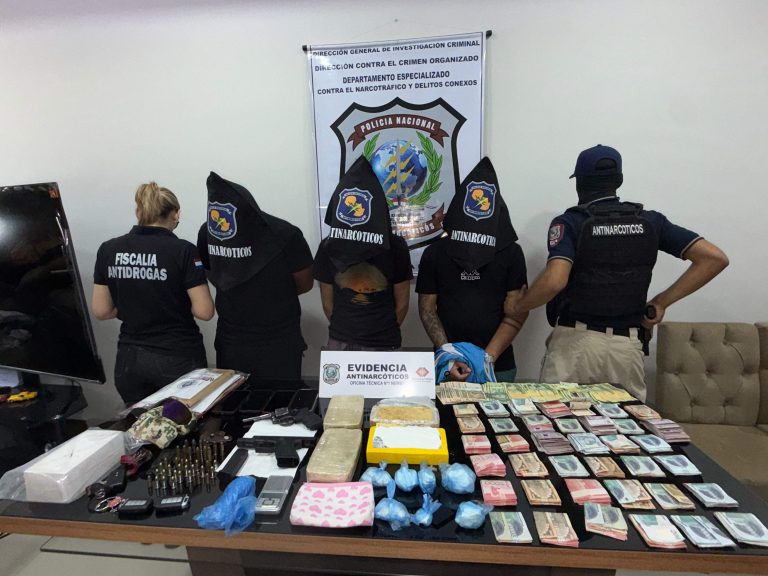 Allanan viviendas en Areguá y San Lorenzo y decomisan cocaína, crack y marihuana