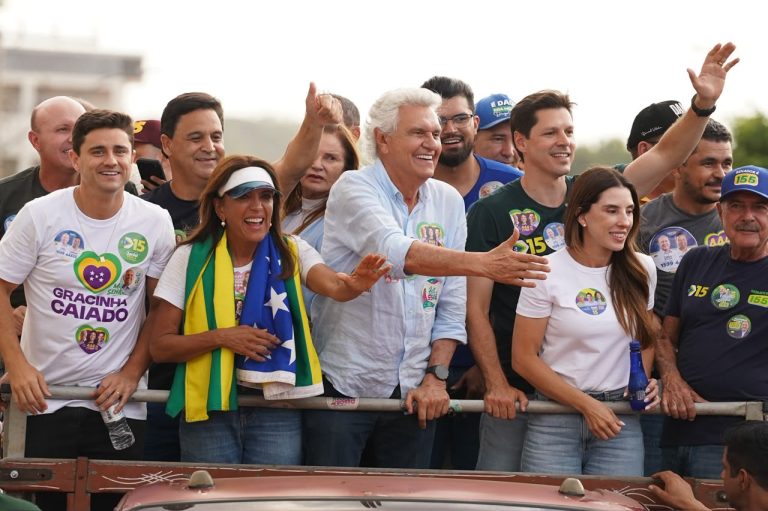 Caiado pede votos para Gracinha e Daniel Vilela