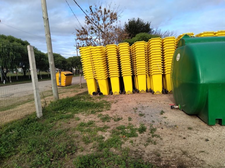 Comenzó en San José de Mayo distribución de 7.500 contenedores individuales