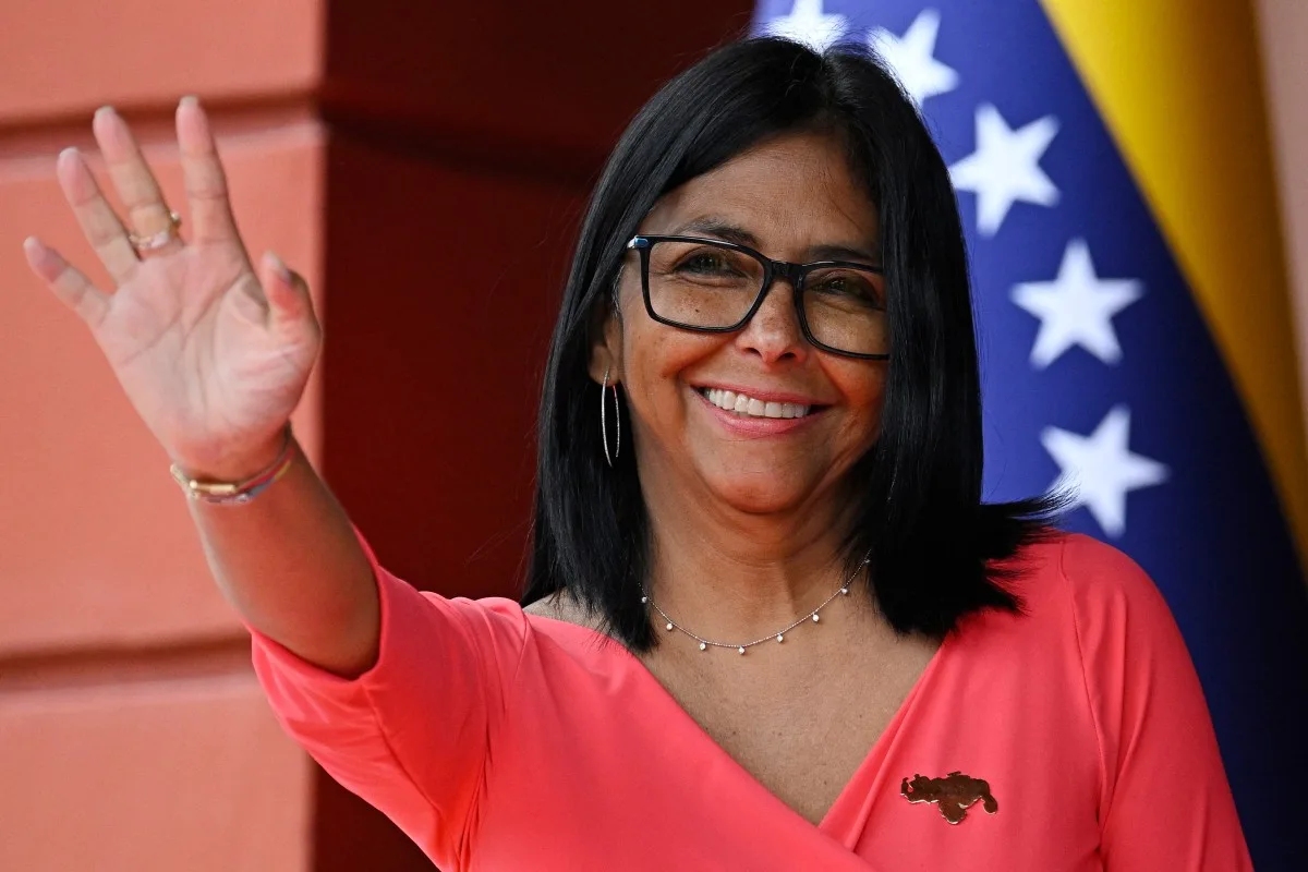 Delcy propõe reforma política e privatizações na Venezuela
