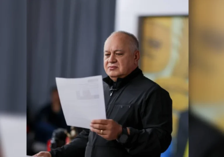 Diosdado Cabello tilda de "show mediático" las denuncias sobre trabas al retorno de María Corina Machado