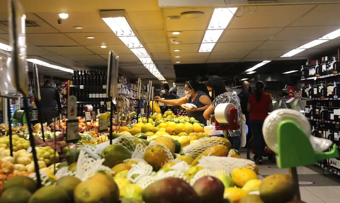 Mercado projeta inflação de 5,3% para 2027 após eleição