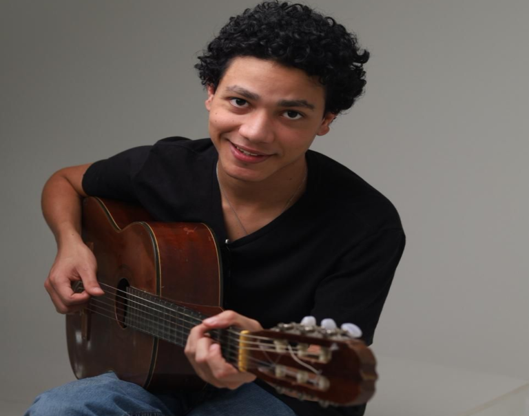 Show no Cidade da Cultura tem encontro de gerações com Matheus e Cescé Amorim